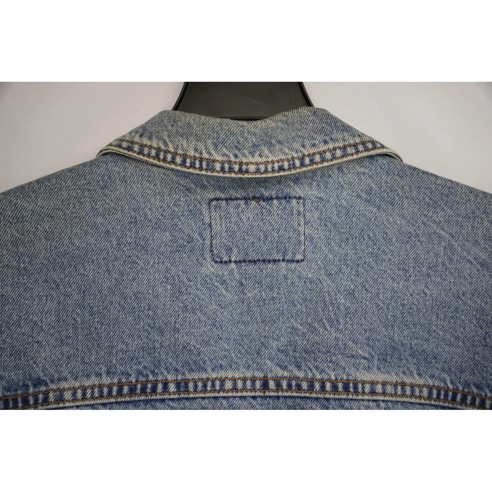 Vintage 90s Levi's Denim Trucker Jacket Mens M Light Wash Blue Cotton Button Up - Picture 9 of 13